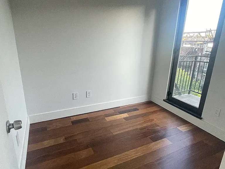 514 E 6th St #PHR — Photo 8