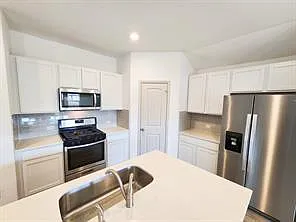 110 Fort Clark Springs Dr — Photo 5