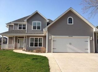 S70W18920 Gold Dr, Muskego, WI 53150