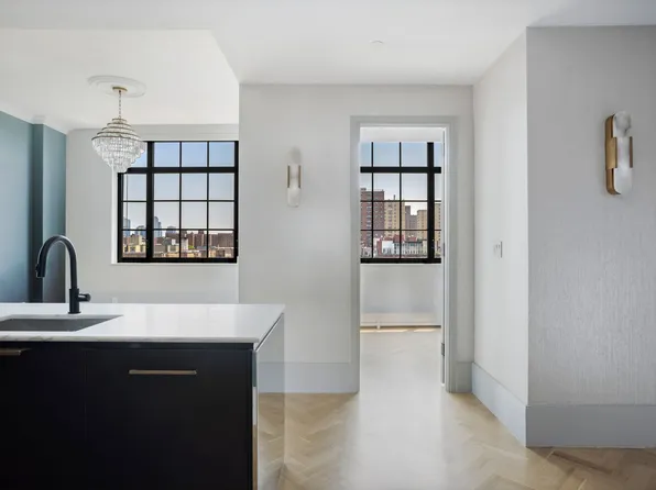 50 Clinton Street image 1 of 12