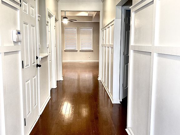 3rd image of 3802 Bonnecrest Ln
