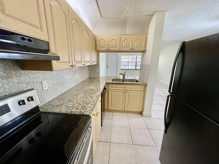 2642 Riverside Dr #2642 — Photo 9