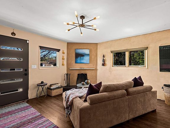 2nd image of 622 Calle Grillo