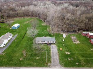 6527 Salmon Creek Rd, Williamson, NY 14589