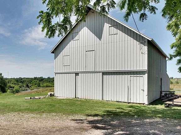 2nd image of 33321 245th St