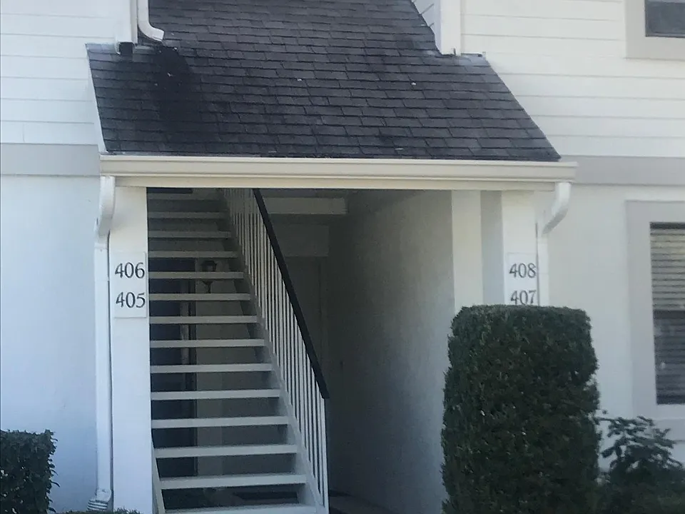 408 Windward Pl #408