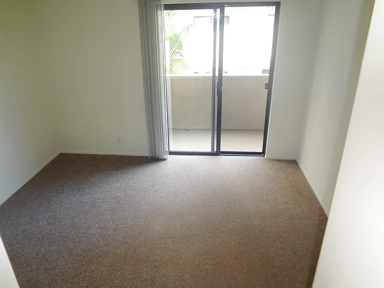 Strathmore Regency — Photo 45