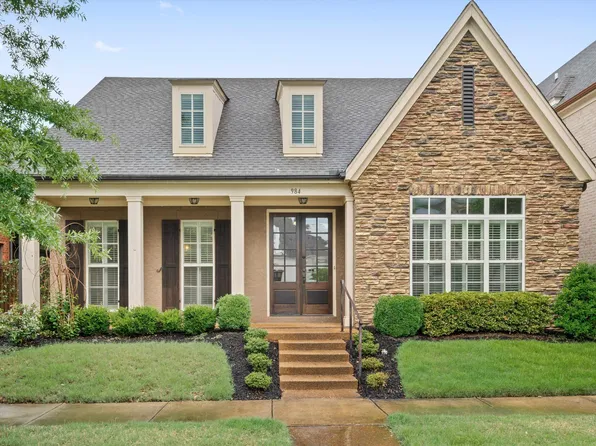 984 Russell Farms Rd, Collierville, TN 38017