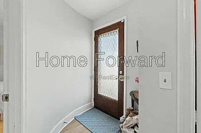 3 bed, 2.0 bath, 1176 sqft, $2,800 — Photo 2