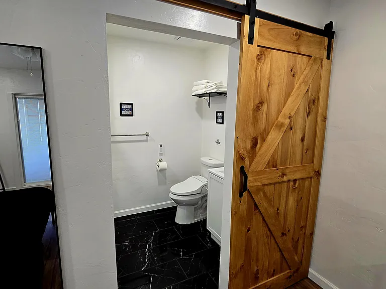 1412 Quincy St NE — Photo 18