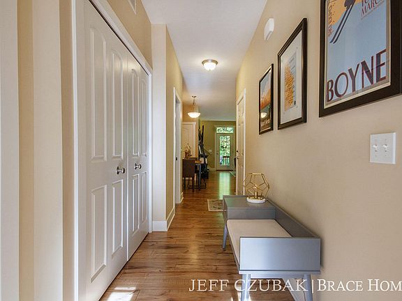 3rd image of 4762 Shade Leaf Ln SE #16