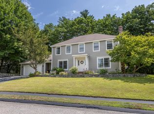 11 Northledge Ter, Falmouth, ME 04105