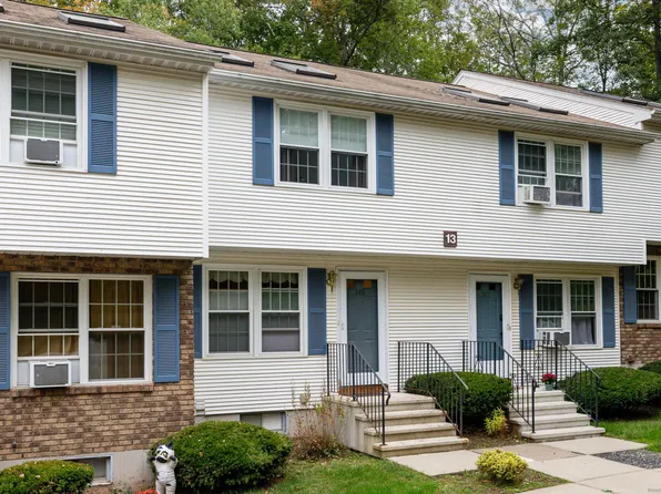 143 Julia Terrace #143, Middletown, CT 06457