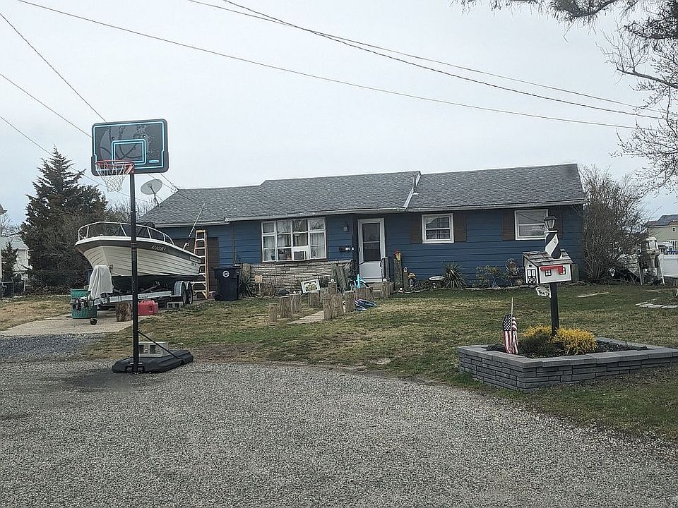 32 North Forecastle Dr 