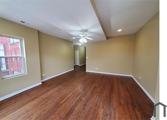 5th image of 8238 S Eberhart Ave APT 2N