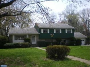 9 Bayberry Rd, Ewing, NJ 08618