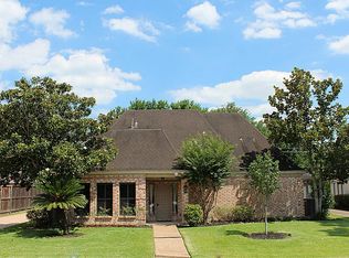 11827 Carriage Hill Dr, Houston, TX 77077
