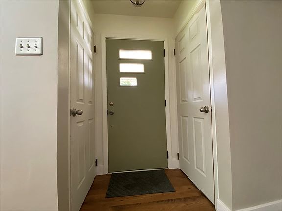 4th image of 527 Catherine St