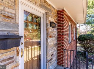 3200 Russell Rd, Alexandria, VA 22305