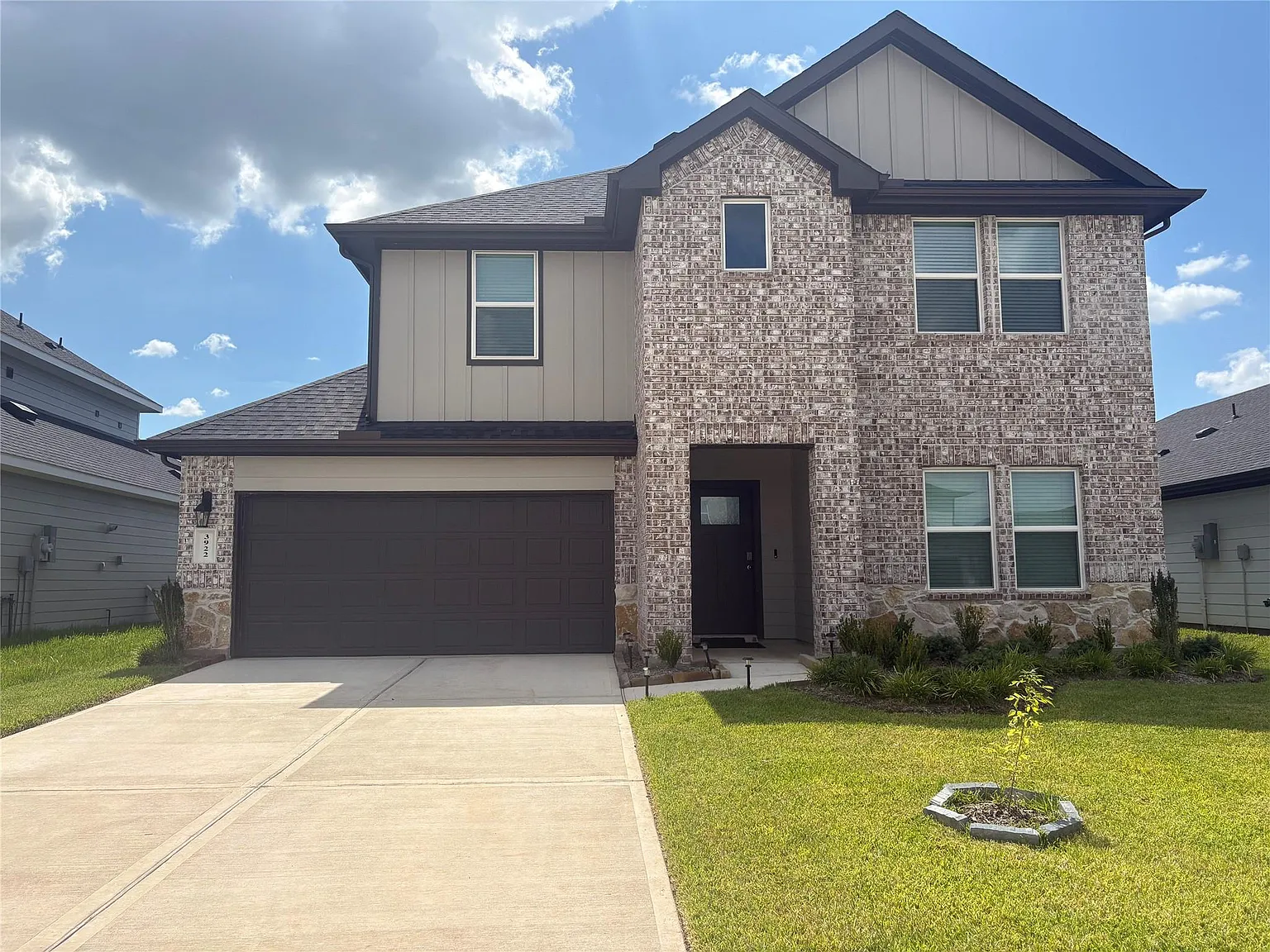 4 bed, 3.0 bath, $2,900 — Photo 1