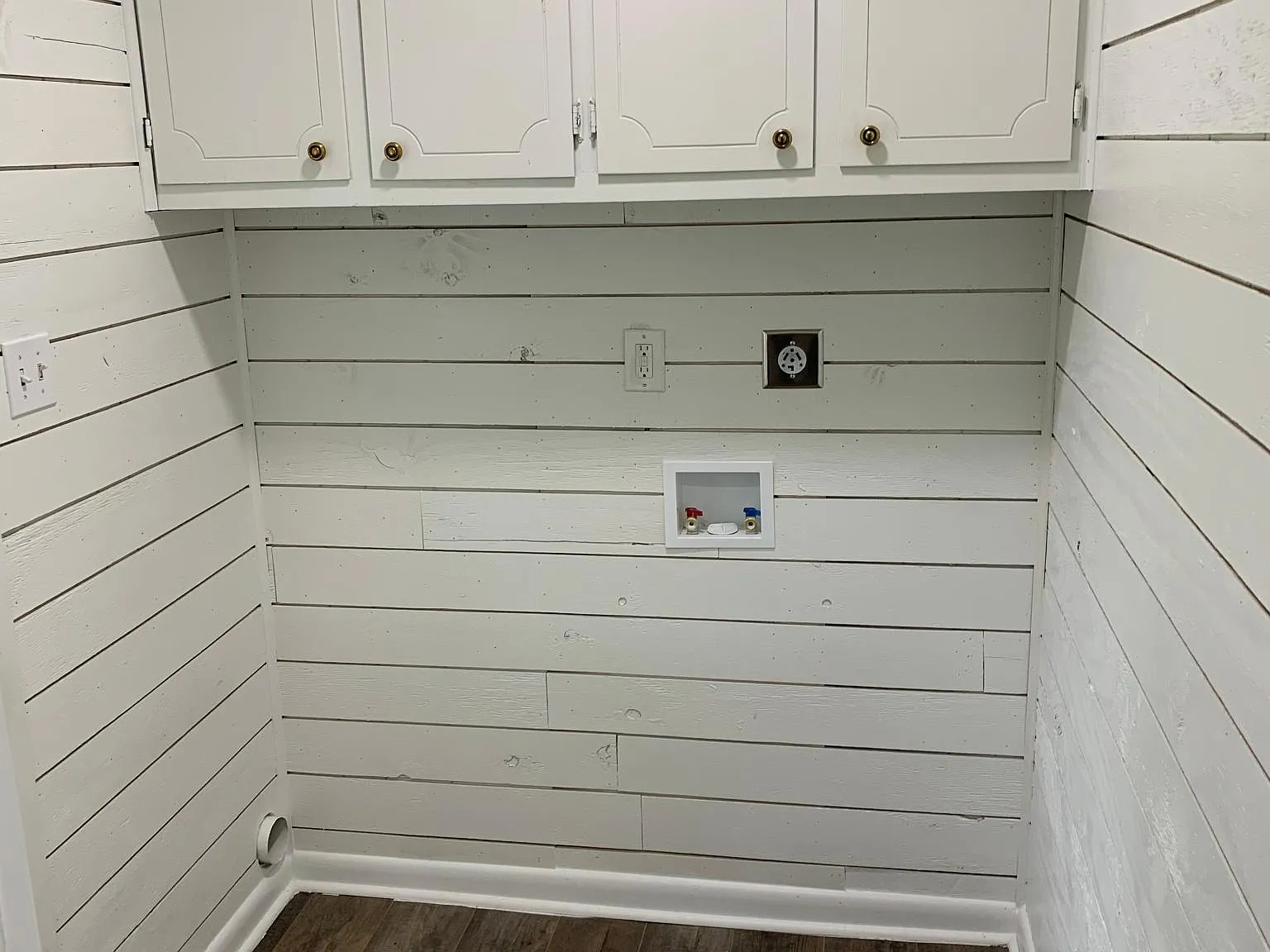 3880 Camellia Dr — Photo 2