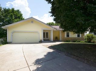 2702 Wood Eagles Dr, Saint Charles, MO