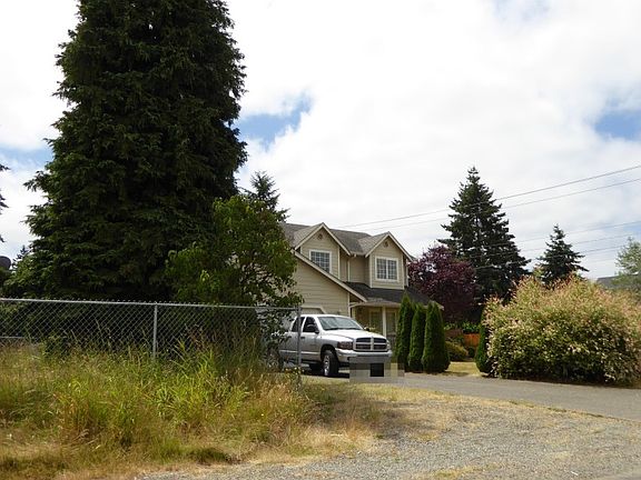 2nd image of 204 173rd St E