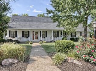 11 Bradford Ct, Washington, MO 63090