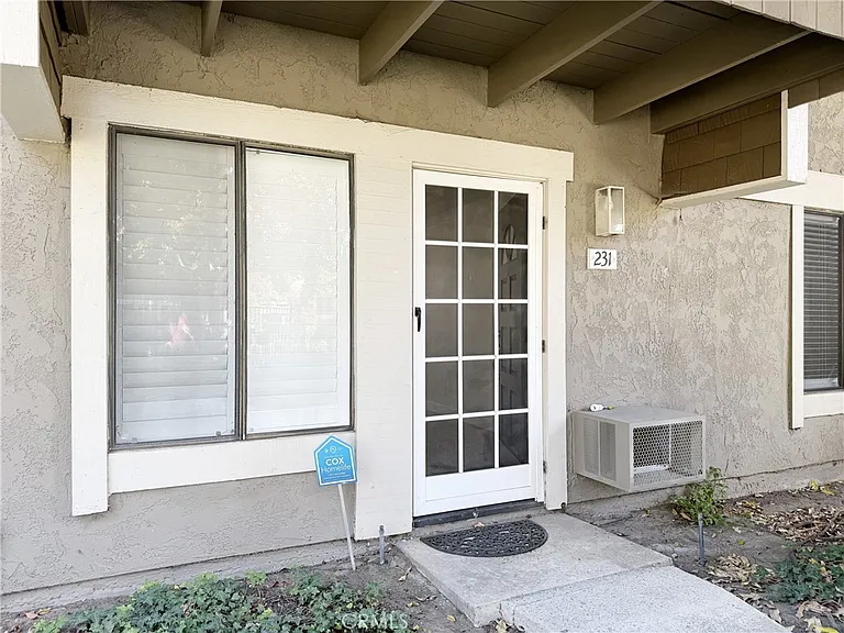 231 Springview — Photo 1