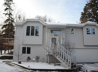 14805 Peteler Ln, Minnetonka, MN 55345