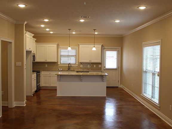 1000 Natchez White Dr, Conway, Arkansas 72034