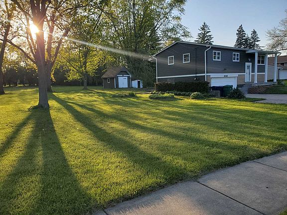 5th image of 1048 Belle Plaine Ave