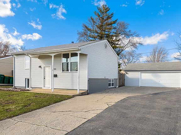 2nd image of 222 Pell Ave