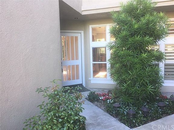 Beautiful Entry to Greet You and Your Guests