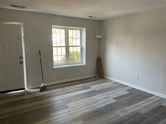 2nd image of 131 Water Gate Dr Unit A