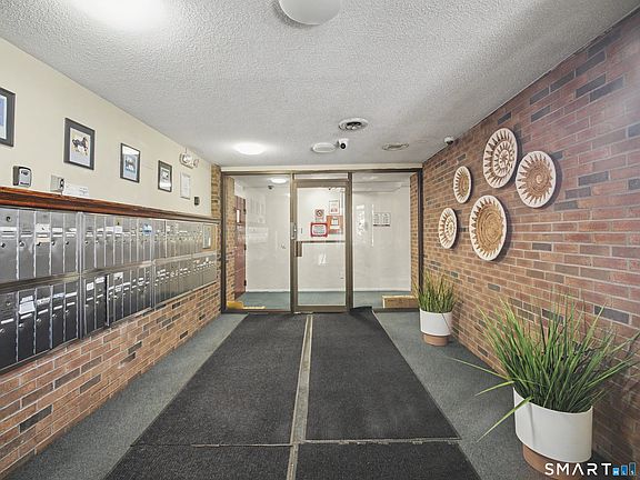 4th image of 126 Biruta Street #B20