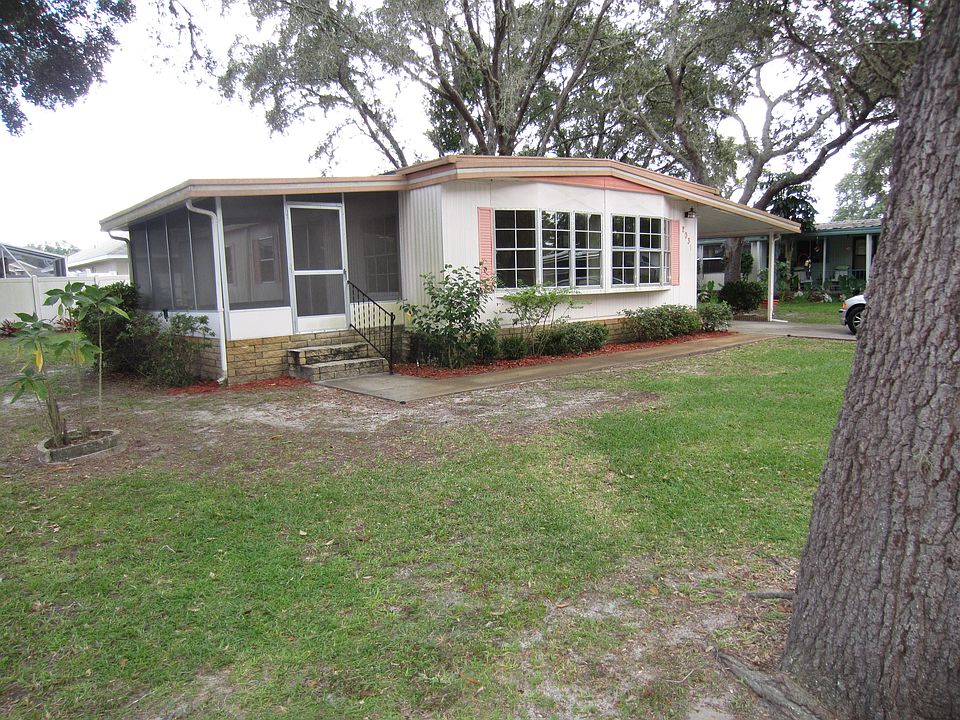 2031 Oak Cir, Mount Dora, FL 32757