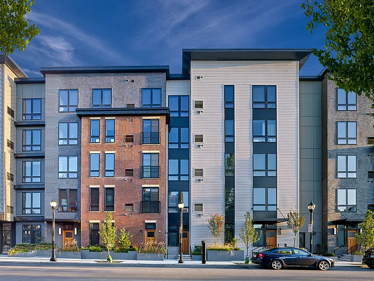 Walnut Street Commons — Photo 14