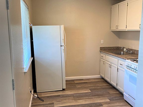 2nd image of 1523 8th Ave #J
