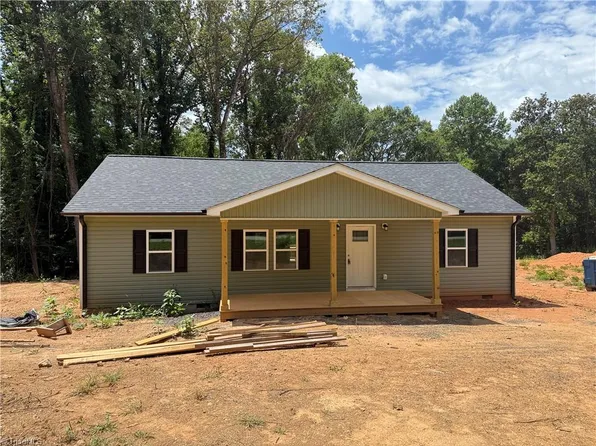 309 N Oakland Ave, Eden, NC 27288