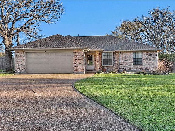 4th image of 2002 Sandalwood Ln