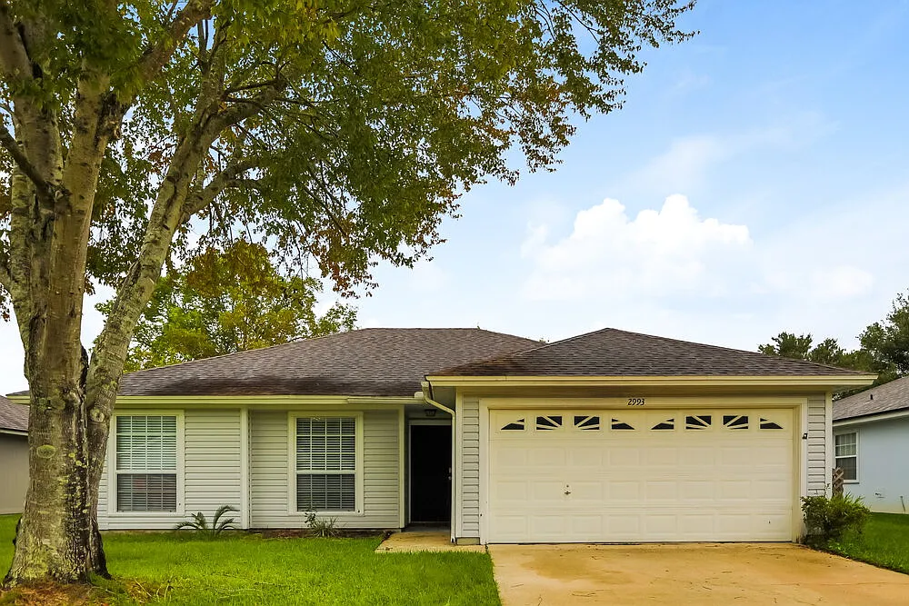 3 bed, 2.0 bath, 1277 sqft, $2,570 — Photo 1
