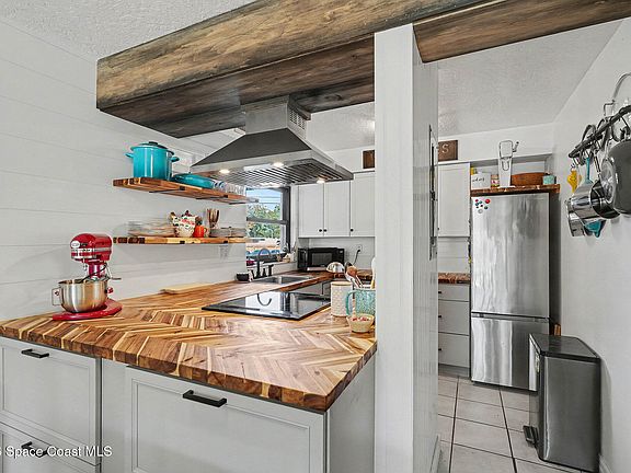 4th image of 1225 N Wickham Rd APT 311