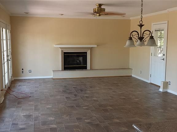 2nd image of 4034 Avenida Verano