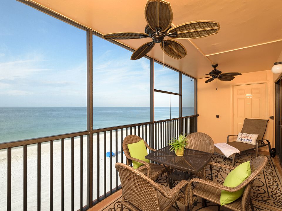 Large Gulf Front Balcony