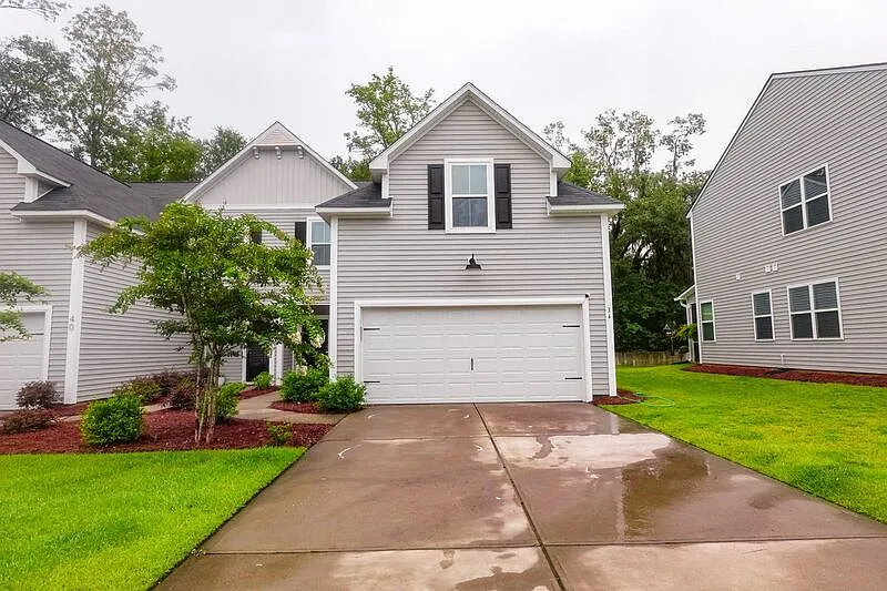 4 bed, 2.5 bath, 1865 sqft, $2,400 — Photo 2
