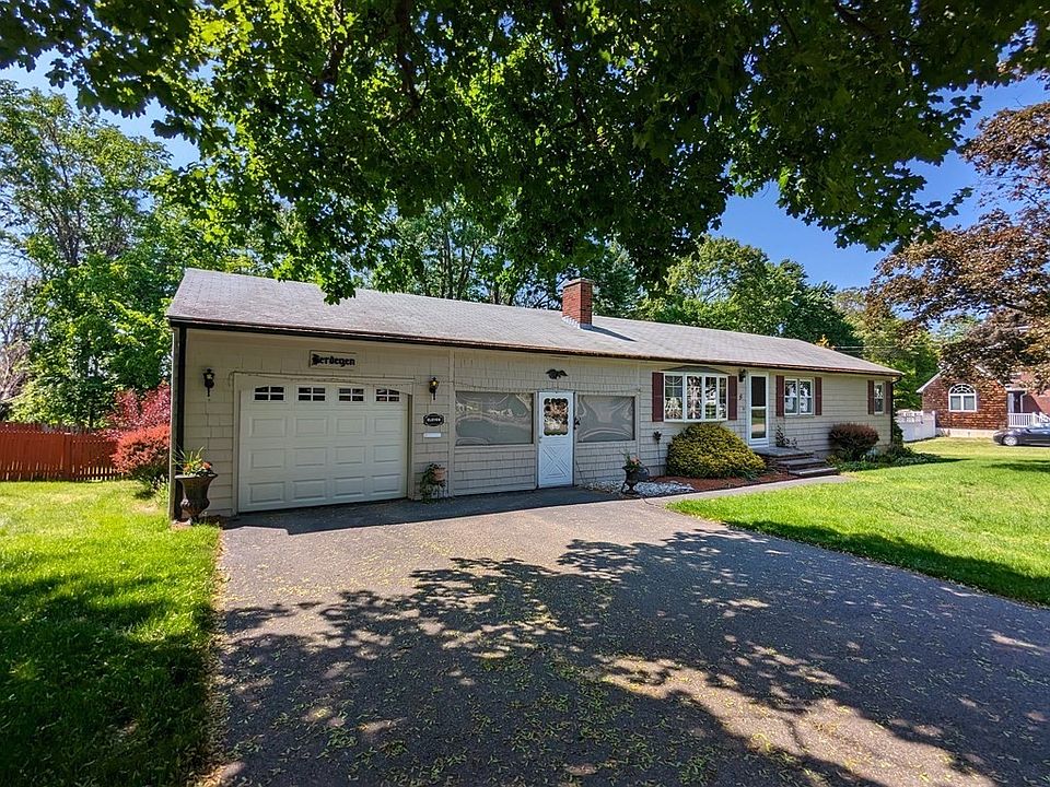 1st image of 11 Glen Forest Ln