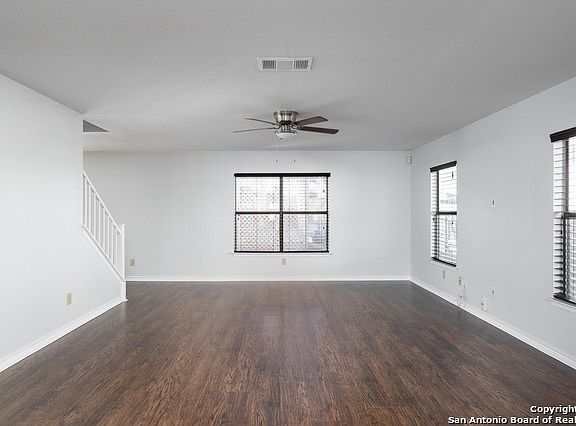 3rd image of 4542 Sherwood Way