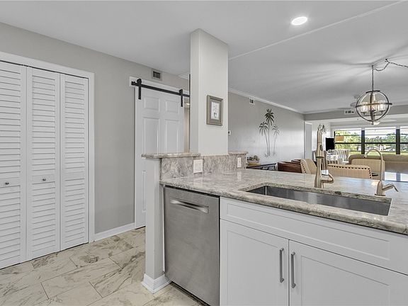 5th image of 24 Plantation Dr APT 205