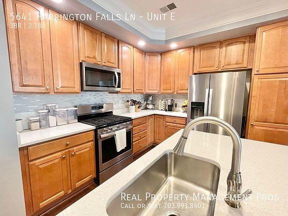 4th image of 5641 Harrington Falls Ln #B